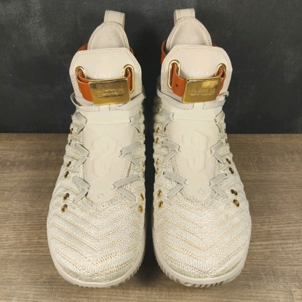 🆕️ Nike Lebron 16 HFR Harlem Fashion Row Sail 7.5 - Picture 2 of 8